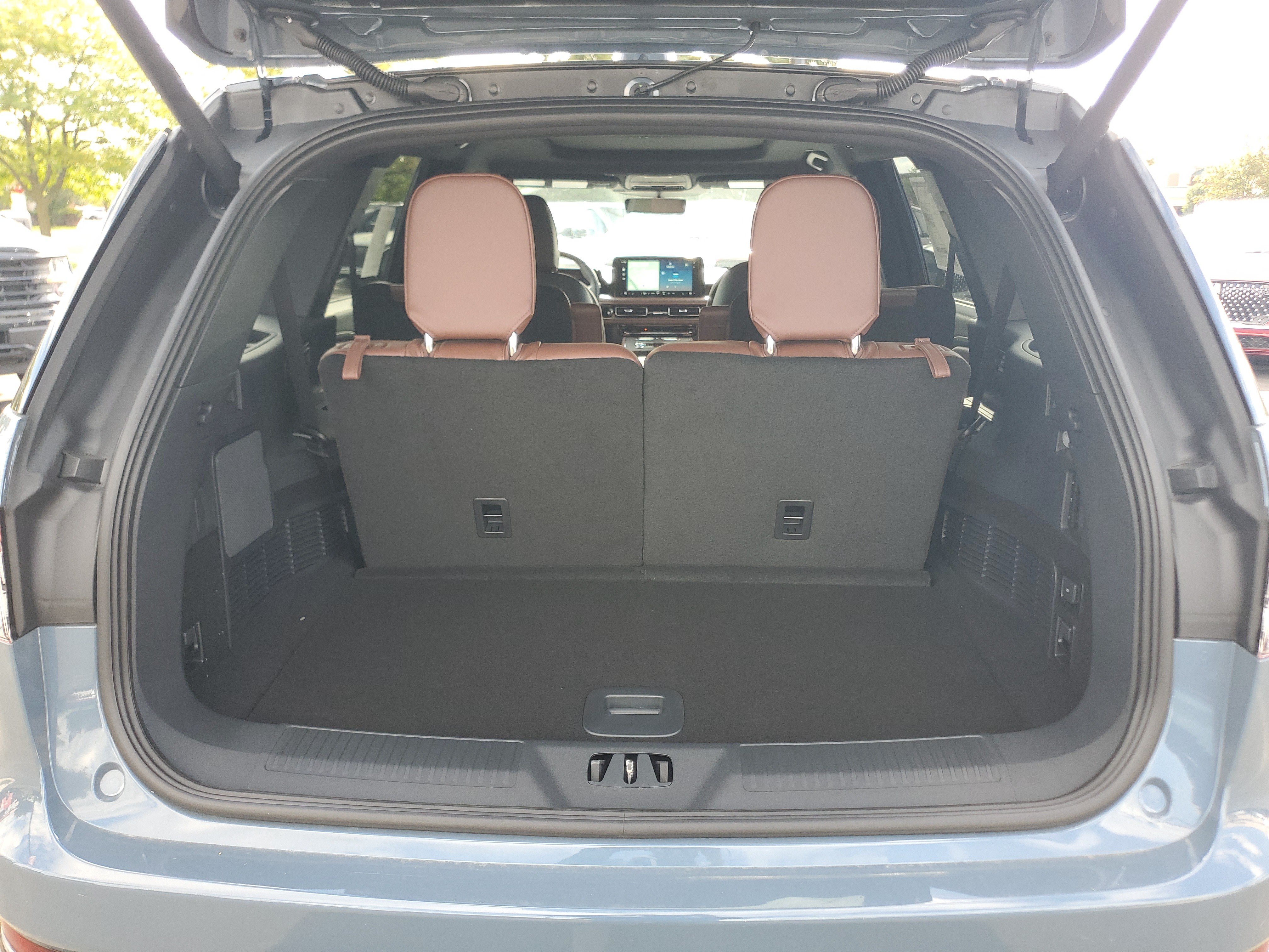 New 2026 Lincoln Aviator Reserve w/ Jet Appearance Package AWD/4WD image 29