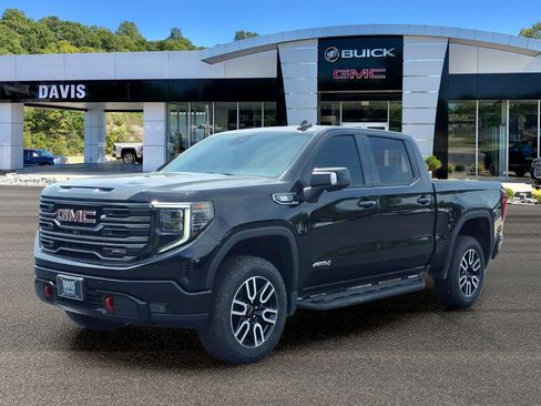 Used 2025 GMC Sierra 1500 AT4 w/ AT4 Premium Package AWD/4WD image 3