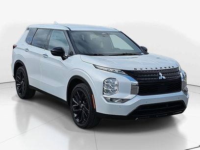 Used 2023 Mitsubishi Outlander SE