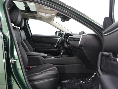 Used 2025 MAZDA CX-50 AWD 2.5 S w/ Premium Package image 11