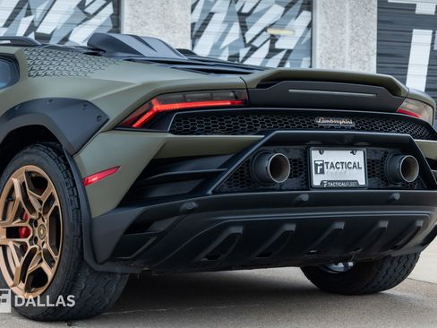 Used 2024 Lamborghini Huracan Sterrato AWD/4WD image 13