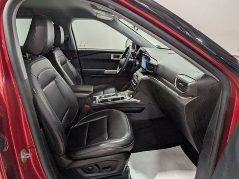 Used 2022 Ford Explorer XLT w/ Equipment Group 202A AWD/4WD image 20