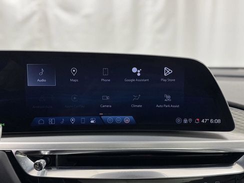 Used 2024 Cadillac Lyriq Luxury image 28