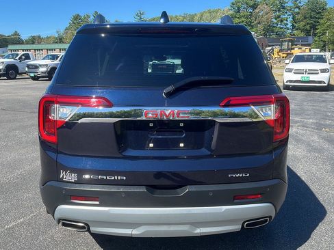 Used 2021 GMC Acadia SLT w/ Technology Package AWD/4WD image 4