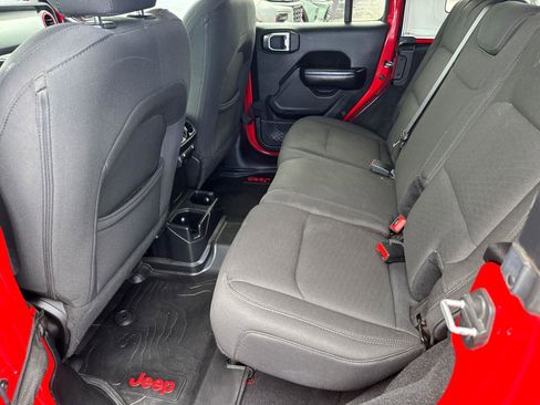 Used 2019 Jeep Wrangler Unlimited Sport S AWD/4WD image 20