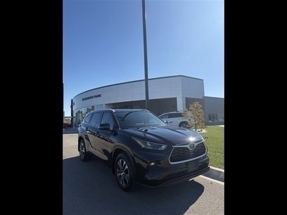 Used 2022 Toyota Highlander XLE