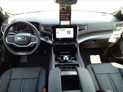 New 2023 Jeep Wagoneer Series III w/ Convenience Group I AWD/4WD image 15