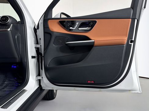 New 2026 Mercedes-Benz GLC 300 4MATIC image 23