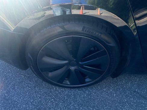 Used 2022 Tesla Model S AWD image 61