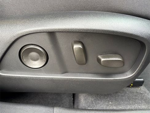 New 2026 Chevrolet Equinox ACTIV w/ Convenience Package III image 40