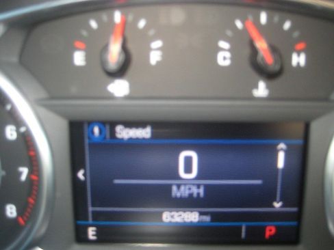 Used 2021 GMC Acadia SLE w/ LPO, Cargo Package image 27