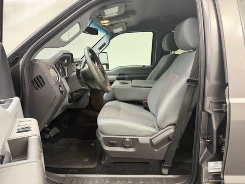 Used 2012 Ford F250 XLT w/ XLT Premium Pkg AWD/4WD image 5