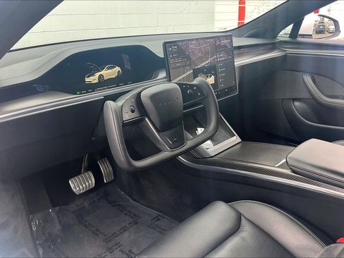 Used 2021 Tesla Model S Plaid image 17
