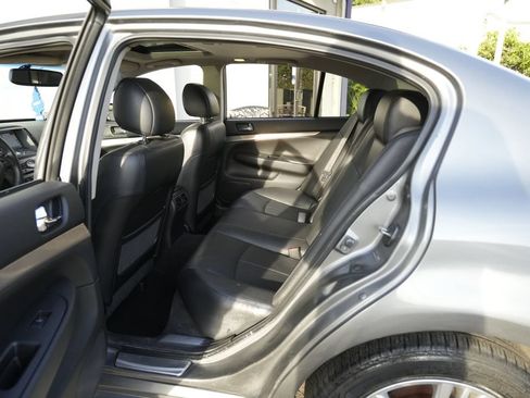 Used 2015 INFINITI Q40 AWD w/ Navigation Package image 23