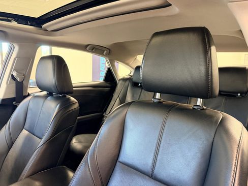 Used 2016 Toyota Avalon XLE Premium image 19