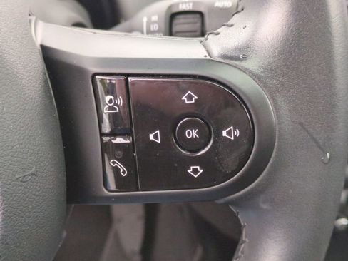 Used 2024 MINI Cooper 2-Door Hardtop image 17