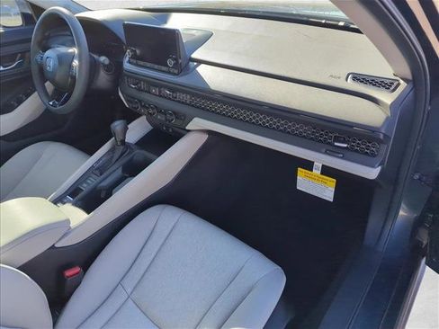 New 2025 Honda Accord SE image 4