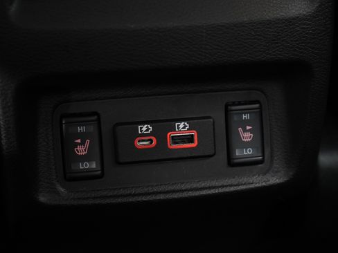 Used 2023 Nissan Maxima Platinum w/ Sport Mat Group FWD image 18