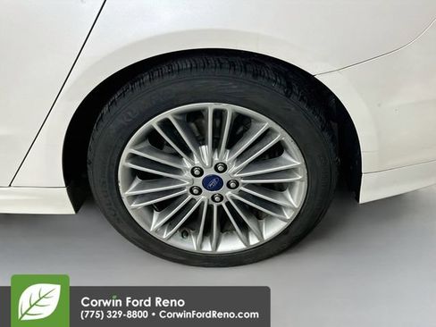 Used 2015 Ford Fusion SE w/ Equipment Group 202A FWD image 33
