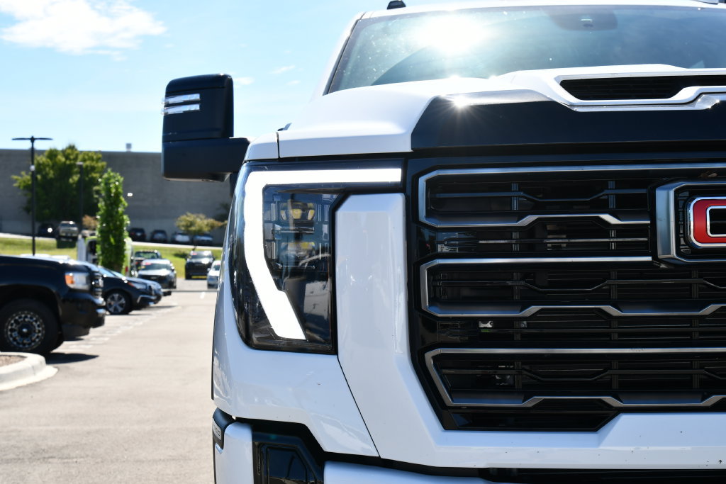 Used 2026 GMC Sierra 2500 AT4 w/ AT4 Premium Plus Package AWD/4WD image 41
