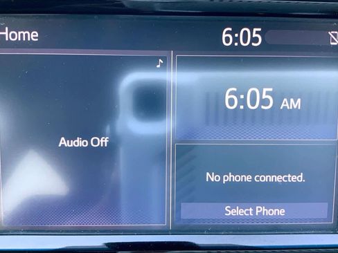 Used 2018 Toyota Camry SE w/ Convenience Package FWD image 35