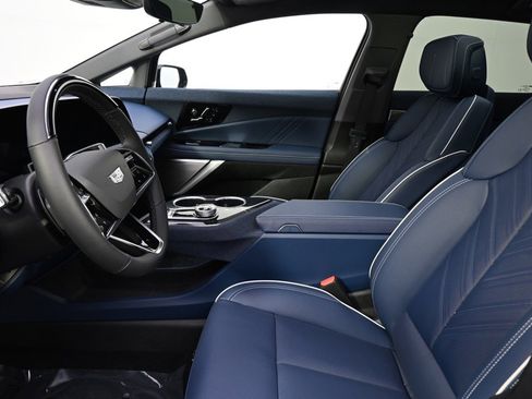 New 2026 Cadillac Optiq Luxury 2 image 13