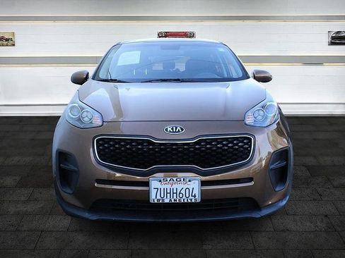 Used 2017 Kia Sportage LX FWD image 2