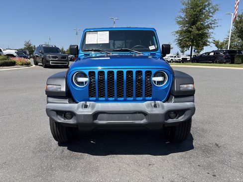Used 2021 Jeep Gladiator Sport AWD/4WD image 3