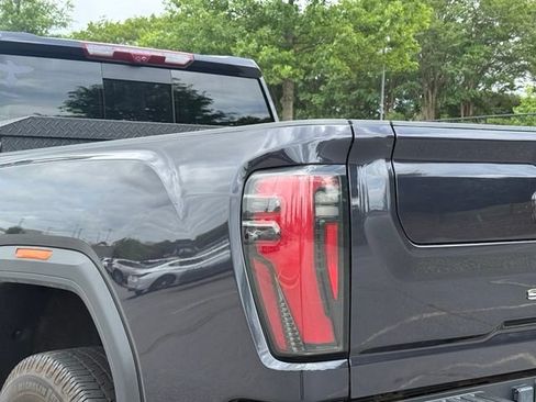Used 2024 GMC Sierra 2500 AT4 w/ Technology Package AWD/4WD image 15