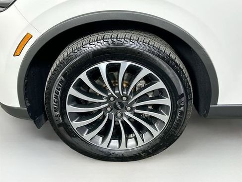 Used 2022 Lincoln Aviator Reserve w/ Elements Package Plus image 33