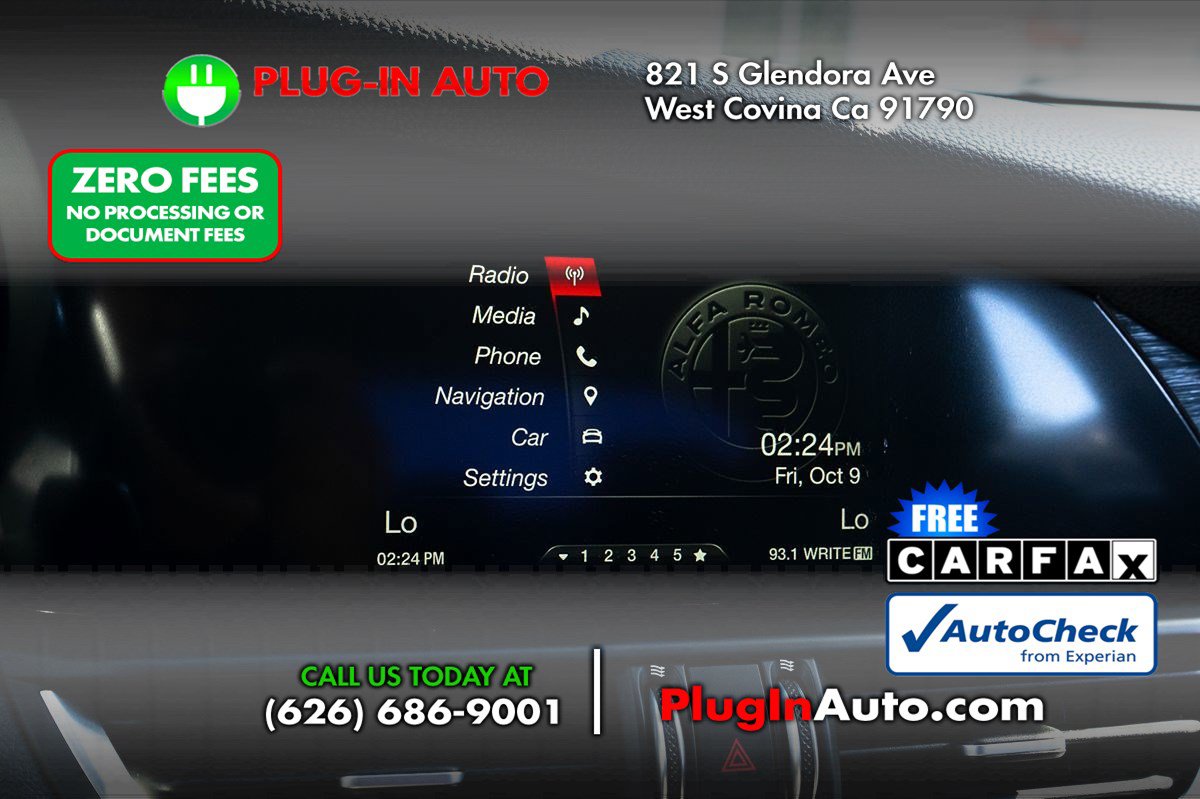 Used 2019 Alfa Romeo Giulia w/ Quick Order Package 22K Sport RWD image 25