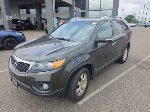 Used 2013 Kia Sorento LX w/ Convenience Pkg FWD image 7
