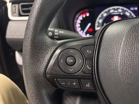 Used 2024 Toyota RAV4 XLE AWD/4WD image 17