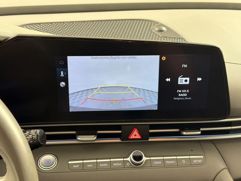 Used 2025 Hyundai Elantra SEL FWD image 20