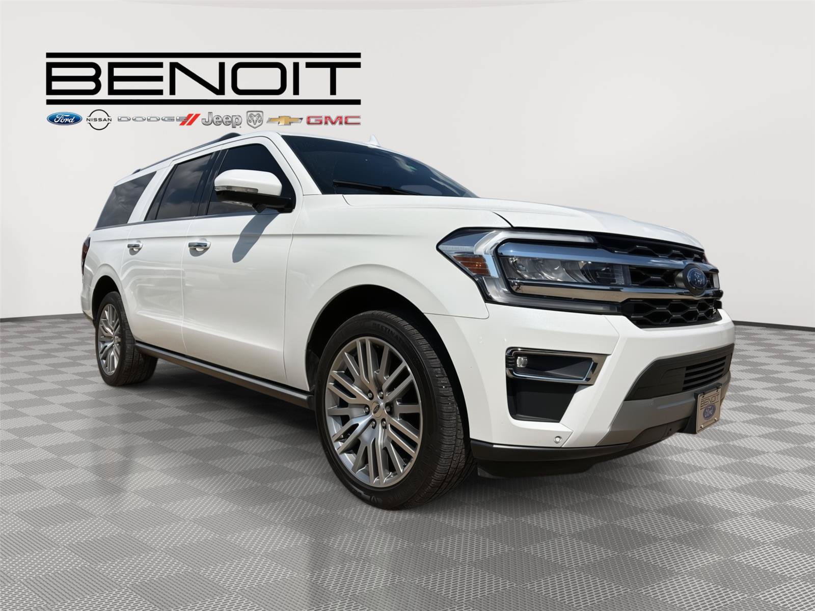 Used 2022 Ford Expedition Max Limited RWD image 3