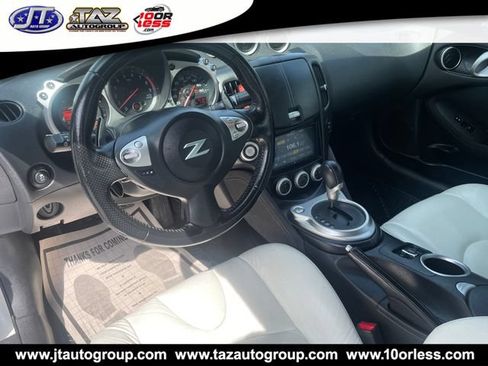 Used 2013 Nissan 370Z Roadster RWD image 13