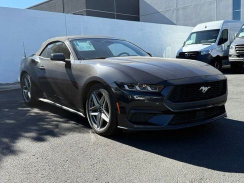 Used 2024 Ford Mustang Convertible RWD image 7