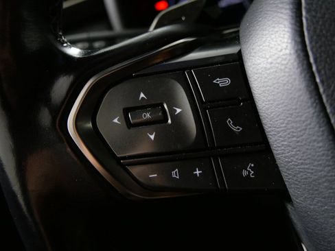 Used 2023 Lexus LX 600 4WD w/ Luxury Package image 23