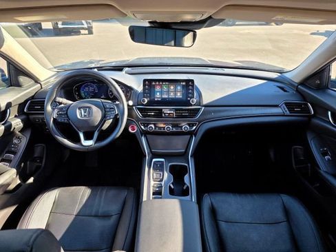 Used 2019 Honda Accord Touring image 9