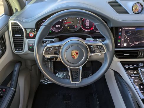 Certified 2023 Porsche Cayenne image 15