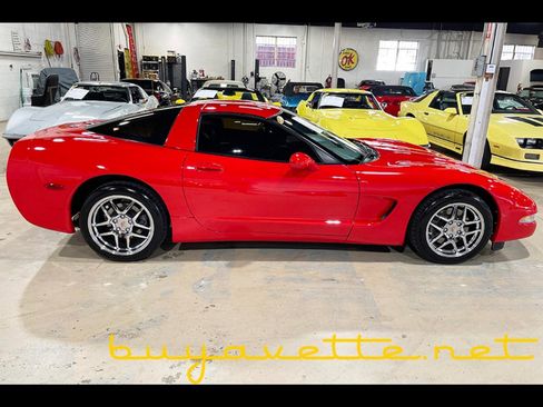 Used 2003 Chevrolet Corvette Coupe w/ Preferred Equipment Group image 7
