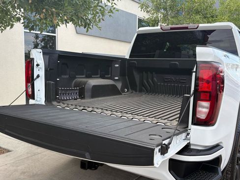 Used 2025 GMC Sierra 1500 Elevation AWD/4WD image 11
