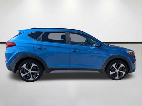 Used 2018 Hyundai Tucson Value FWD image 3