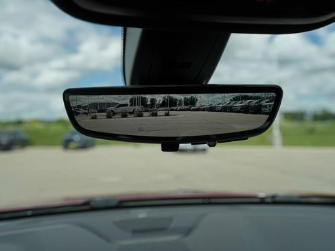 Used 2022 Chevrolet Traverse LT w/ LT Premium Package AWD/4WD image 38