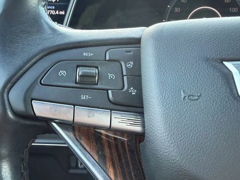 Used 2021 Cadillac Escalade Luxury RWD image 25
