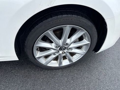 Used 2017 MAZDA MAZDA3 Touring image 11