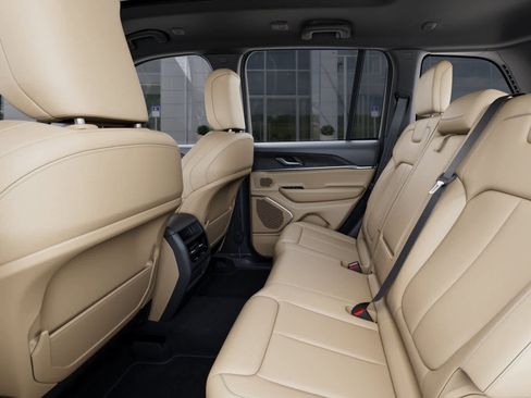 New 2026 Jeep Grand Cherokee Limited w/ Limited Altitude Package image 23