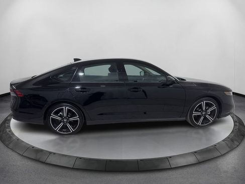 Used 2026 Honda Accord SE image 4