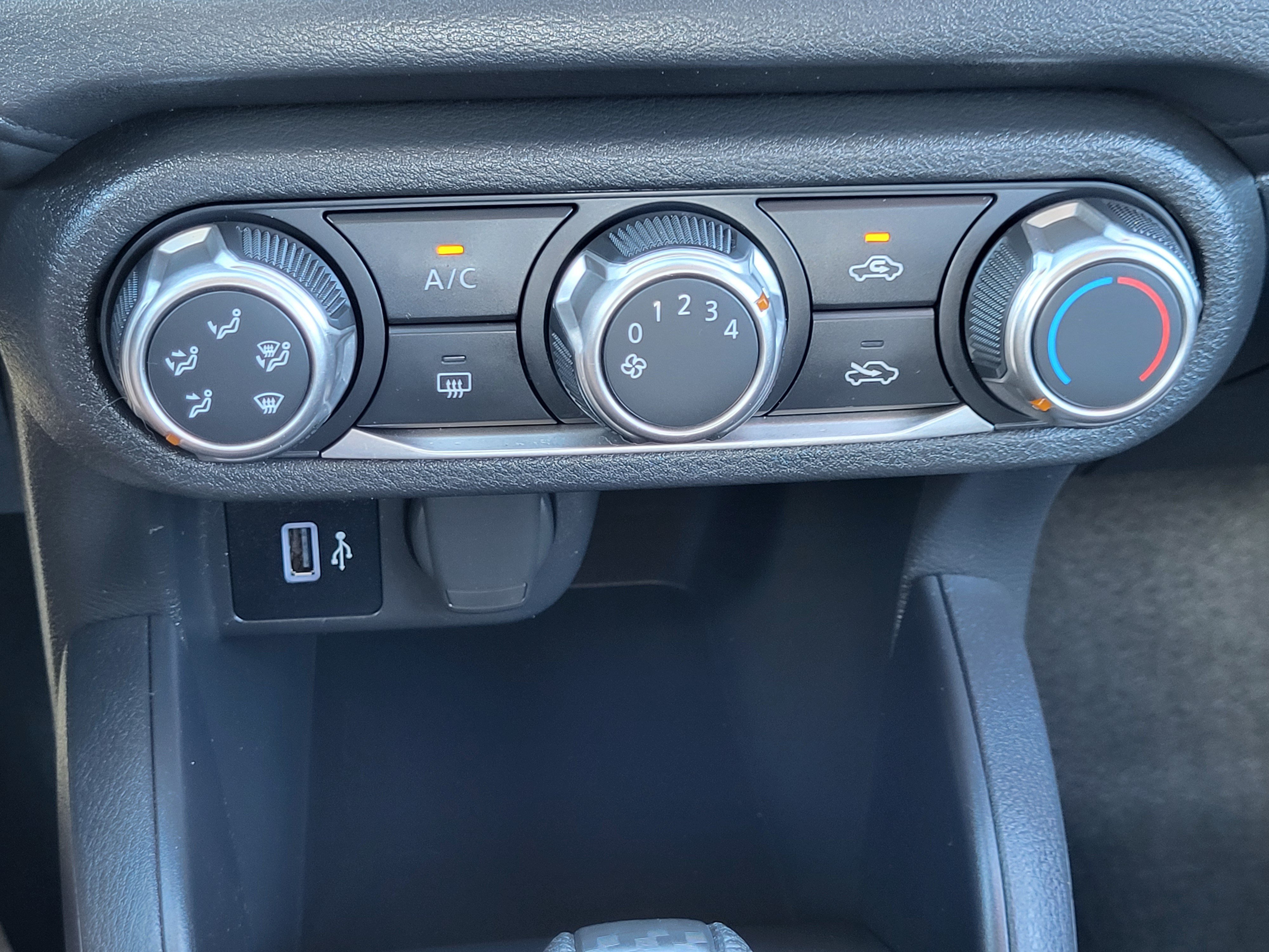 Used 2024 Nissan Versa S w/ Trunk Package FWD image 38