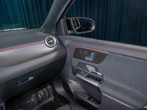 Certified 2025 Mercedes-Benz GLA 250 250 SUV image 21